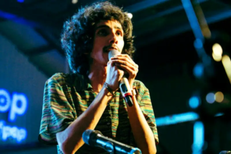 Enau Tutup Ngamen Sesi Potret 2026 dengan 8 Jam Nonstop