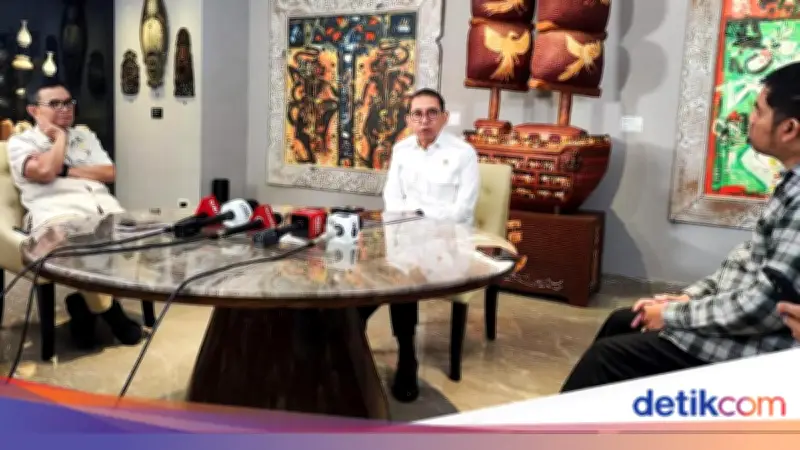Fadli Zon Dukung Keputusan Prabowo Tak Naikkan BBM: Pemimpin Wajib Jamin Harga Terjangkau