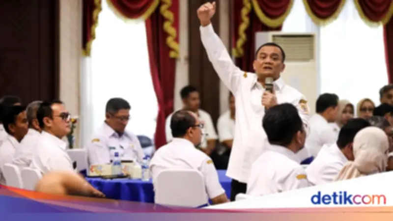 Gubernur Jateng Ahmad Luthfi Minta ASN Jadi Pemecah Masalah Bagi Masyarakat