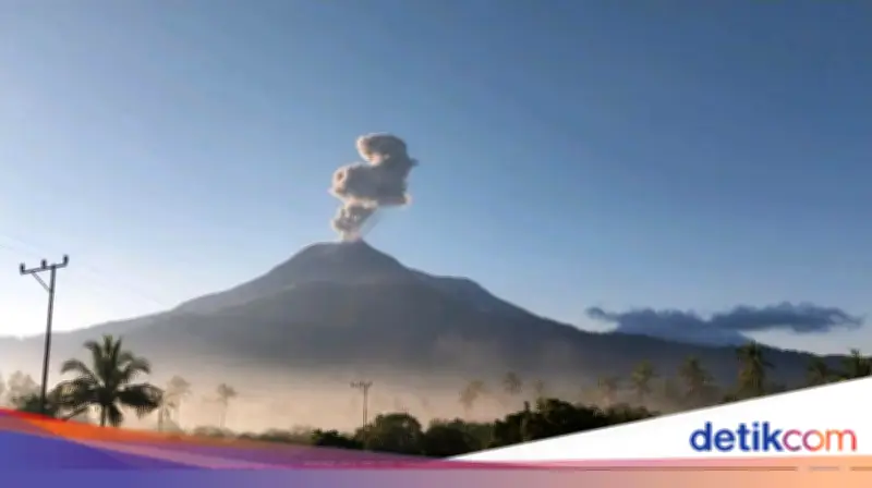 Gunung Lewotobi Laki-laki Erupsi Pagi Ini, Kolom Abu Capai 600 Meter