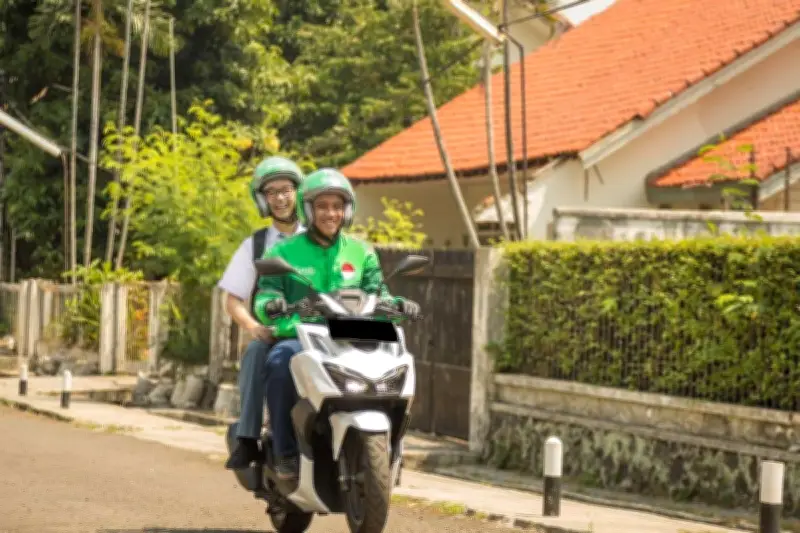 Hari Buruh 2024: Siapa Pengendali Sejati di Balik Sistem Kerja Modern?
