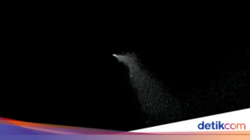 Heboh Benda Bercahaya di Langit Malang, Dikira Rudal Ternyata Sampah Antariksa