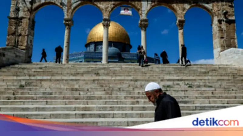 Indonesia dan 7 Negara Kecam Pengibaran Bendera Israel di Masjid Al-Aqsa