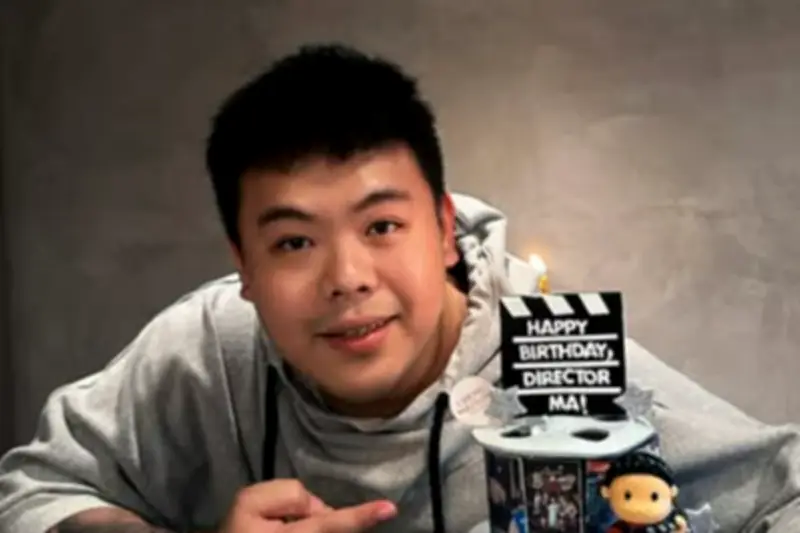 Influencer Singapura Mayiduo Alami Asam Urat Parah Usai Pull-up