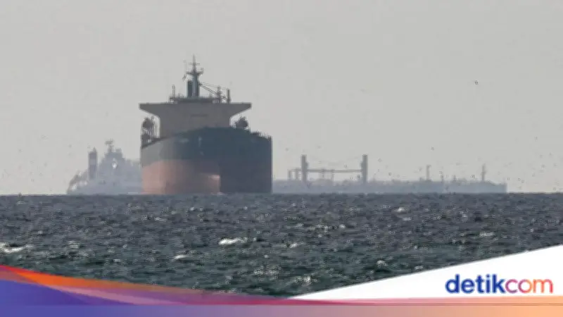 Iran Sita Dua Kapal Kargo di Selat Hormuz, Diduga Terkait Israel