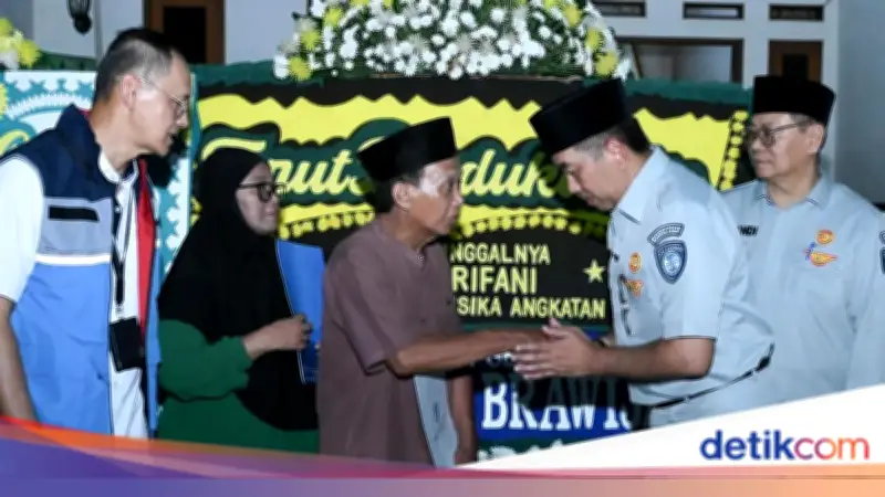 Jasa Raharja Serahkan Santunan ke Ahli Waris Korban Kecelakaan Kereta