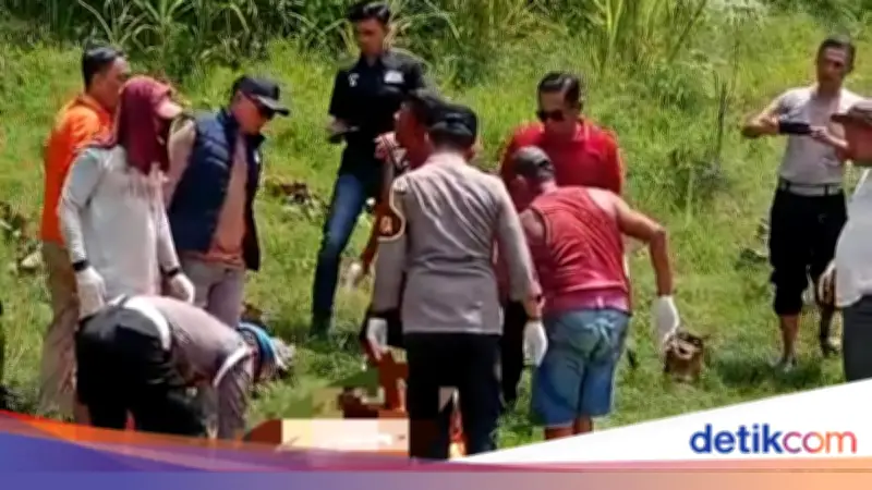 Jasad Pria Tergorok Ditemukan di Sungai Mrican Jombang, Diduga Korban Pembunuhan