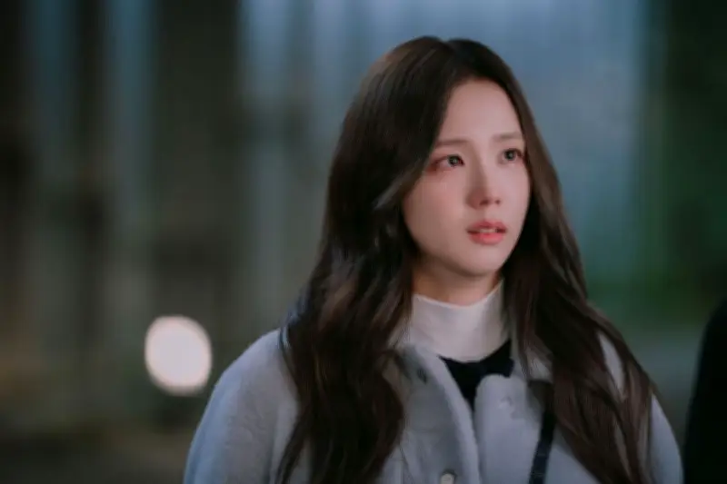 Jisoo BLACKPINK Hujani Staf BLISSOO dengan Tas Mewah Dior, Unggahan Media Sosial Viral