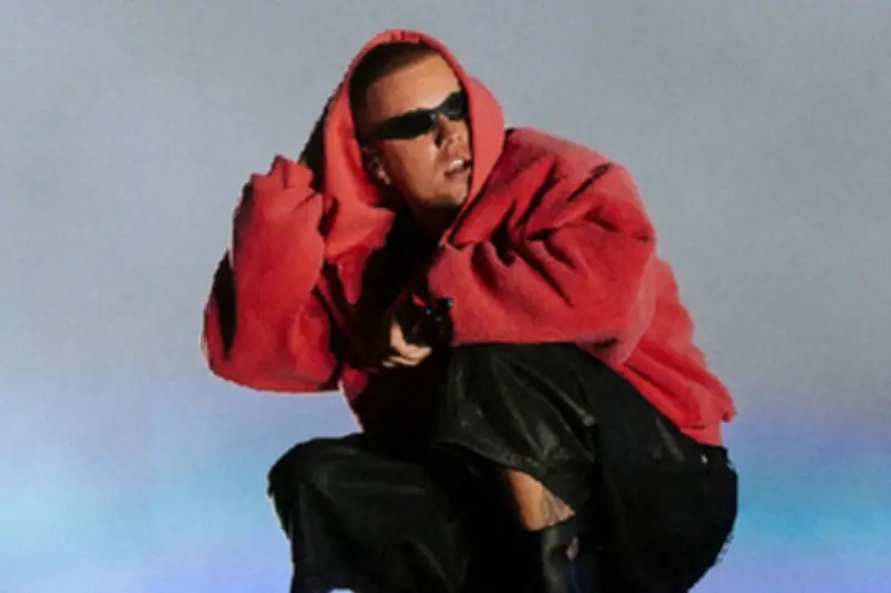 Justin Bieber Tampil Unik di Coachella 2026 dengan Konsep Nostalgia YouTube