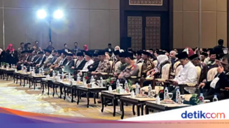 Kapolri dan Panglima TNI Hadiri Halalbihalal MUI Bersama Ormas Islam di Jakarta