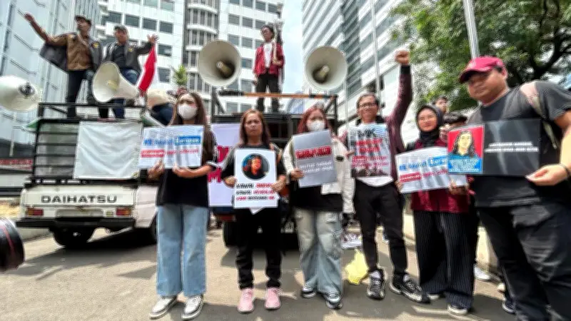 Keluarga Korban Kekerasan Aparat Dukung Andrie Yunus, Tuntut Pengadilan Umum