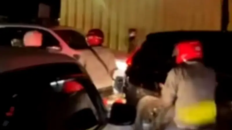 Kemacetan Parah Lumpuhkan Jalan Pangeran Tubagus Angke Jakarta Barat Imbas Mati Lampu