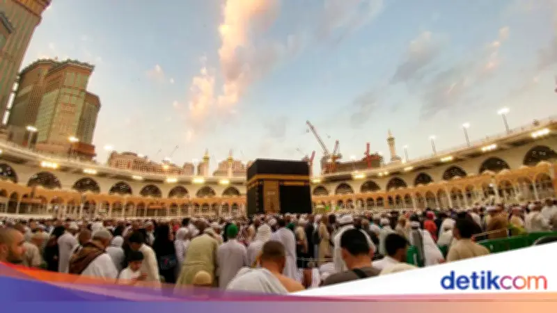 Kemenhaj Kaji Sistem 'War Tiket' Haji Tanpa Antre, Prioritas Tetap untuk yang Sudah Mengantre