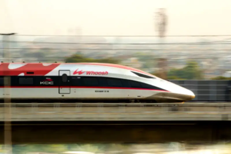 Kereta Cepat Whoosh Berhenti Mendadak di Bandung Diduga karena Benda Asing