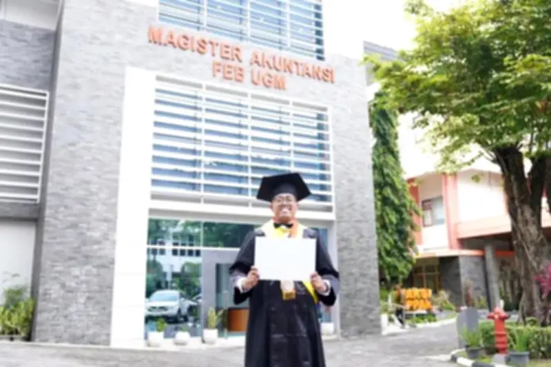 Kisah ASN Buono Aji Lulus S2 UGM dengan IPK Sempurna Kurang dari 2 Tahun