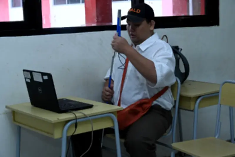 Kisah Penyandang Disabilitas Netra Ikut TKA, Deg-degan dan Waktu Kurang