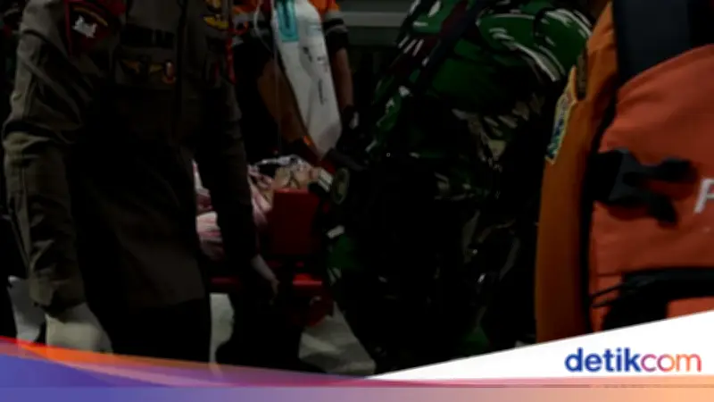 Korban Kecelakaan Kereta di Bekasi Timur Selamat Dievakuasi Setelah 10 Jam Terjepit