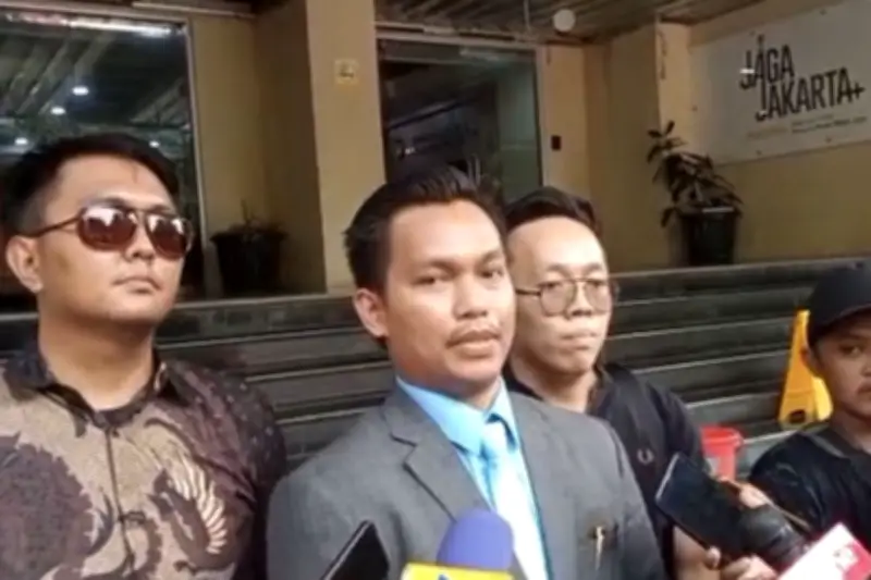 Korban Penipuan Selebgram Timothy Ronald Tuntut Kejelasan Kasus di Polda Metro Jaya