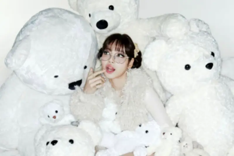 Lisa BLACKPINK Umumkan Residensi Perdana di Las Vegas dengan Judul VIVA LA LISA