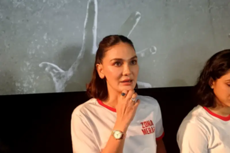 Luna Maya Batalkan Hiatus, Main dan Produseri Film Zombie Zona Merah