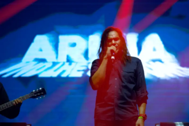 Lutfi Armia Rambah Proyek Solo Armia and the Shadows