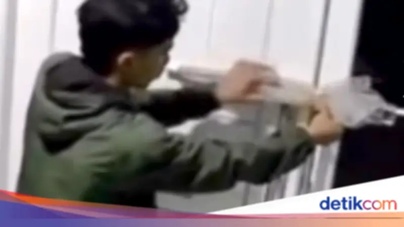 Maling Gagal Curi di Bogor, Pelaku Ganjal Pintu Pakai Payung