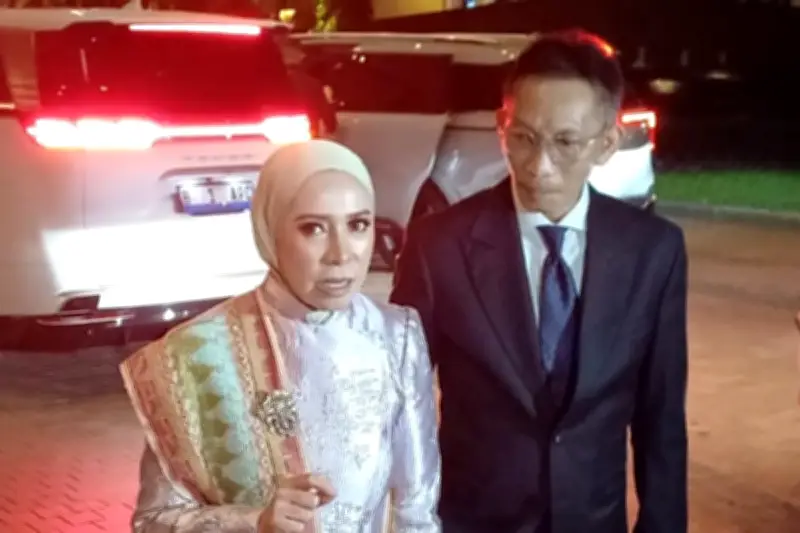 Melly Goeslaw Ngaku Salah Kostum di Resepsi El Rumi dan Syifa Hadju