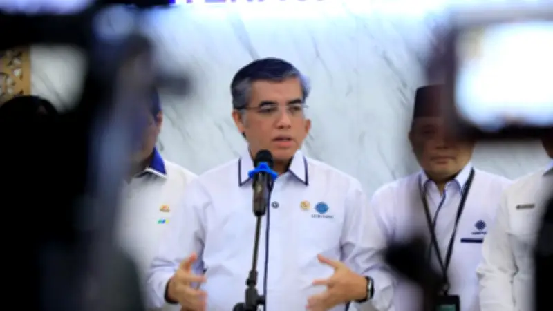 Menaker Yassierli Curhat di DPR Terima Surat Efisiensi Anggaran Jilid III dari Kemenkeu