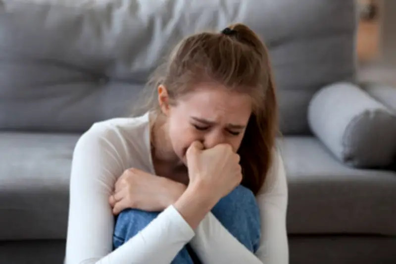 Menangis Tiba-tiba: Psikolog Ungkap Penyebab dan Kenormalannya