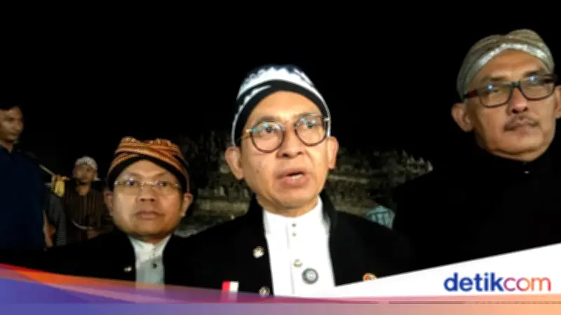 Menbud Fadli Zon Ungkap Detail Chattra Perunggu untuk Puncak Candi Borobudur