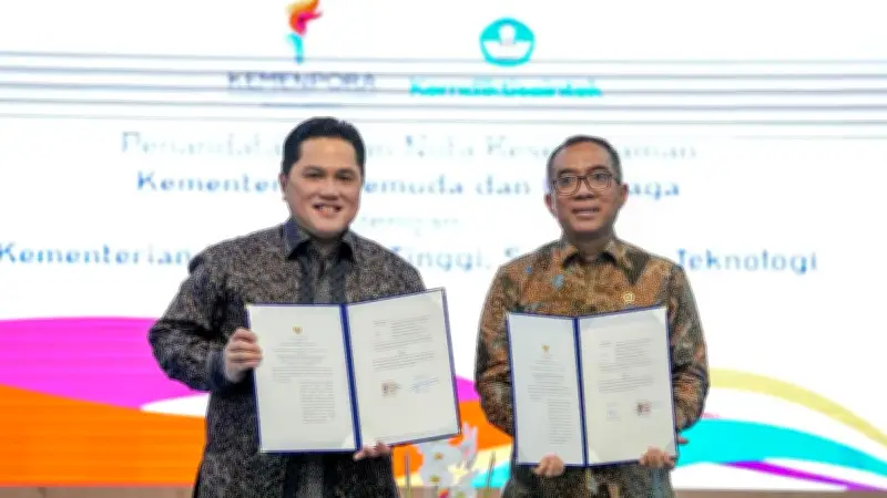 Menpora Erick Thohir dan Mendiktisaintek Brian Yuliarto Teken MoU Perkuat Atlet Mahasiswa