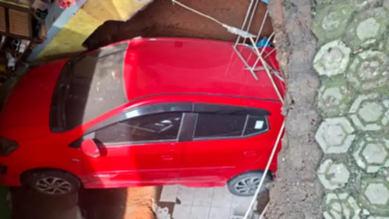 Mobil Terperosok ke Septic Tank di Depok, Evakuasi 7 Jam