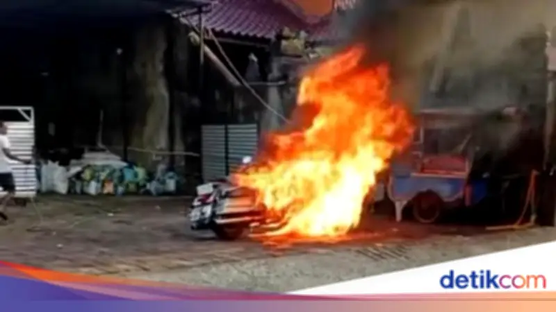 Moge Harley Davidson di Denpasar Hangus Terbakar saat Dipanaskan, Diduga Korsleting