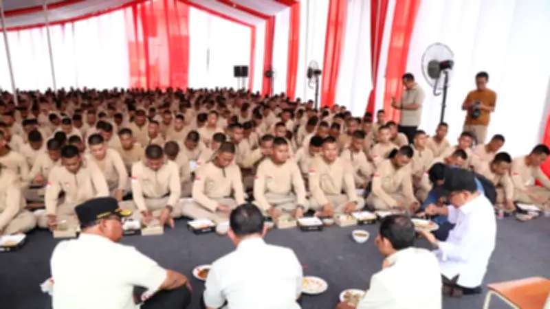 Momen Hangat Mendagri Santap Siang Bersama Praja IPDN di Aceh Tamiang