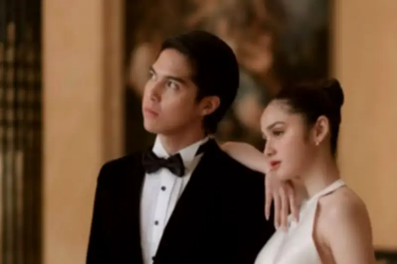 Momen Romantis Orangtua El Rumi dan Syifa Hadju Berdansa di Resepsi