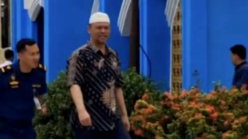 Napi Korupsi Viral Nongkrong di Coffee Shop Dipindahkan ke Nusakambangan