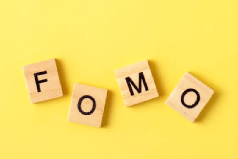 Ngeli Nanging Ora Keli: Tradisi Jawa di Tengah Derasnya Algoritma Media Sosial