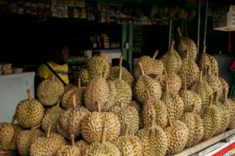 Nikmati Durian Kampung Cengal, Harta Karun Tersembunyi Bogor Barat