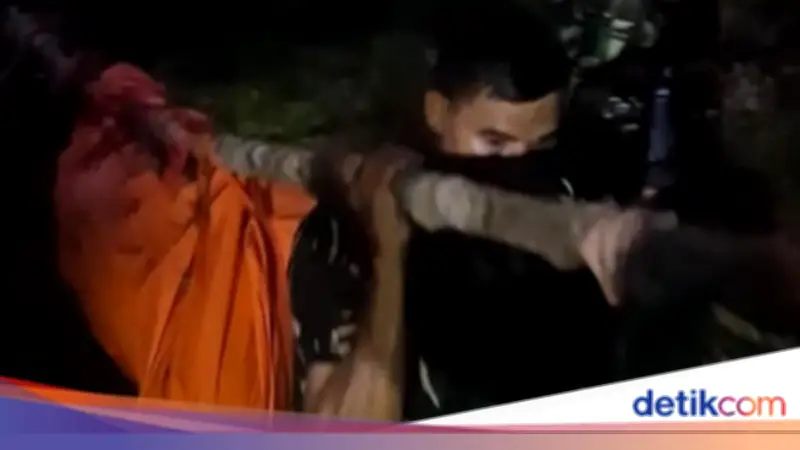 Operasi 6,5 Jam Ratusan Prajurit TNI Evakuasi 8 Korban Helikopter Jatuh di Kalbar