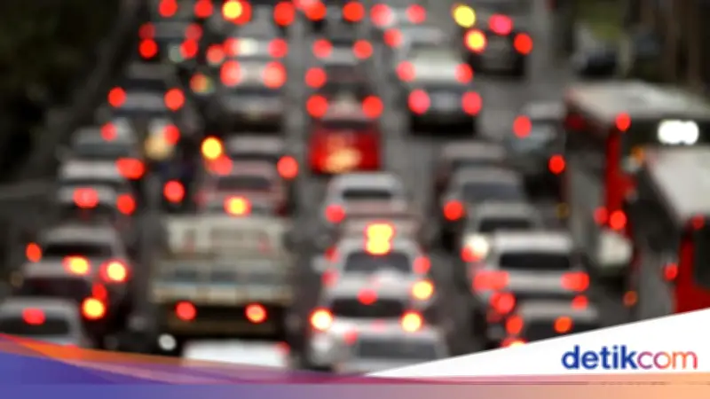 Pagi Ini, Lalu Lintas Tol Arah Jakarta Alami Kepadatan