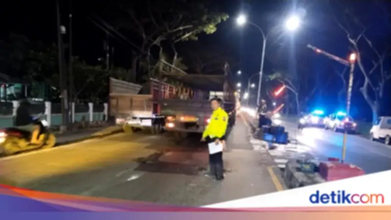 Pak Ogah di Demak Tewas Tertabrak Mobil Saat Putar Balik di Jalur Pantura