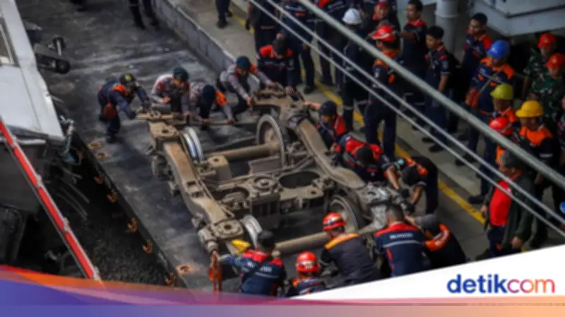 Paniknya Rara Selamatkan Diri saat KRL Ditabrak di Bekasi