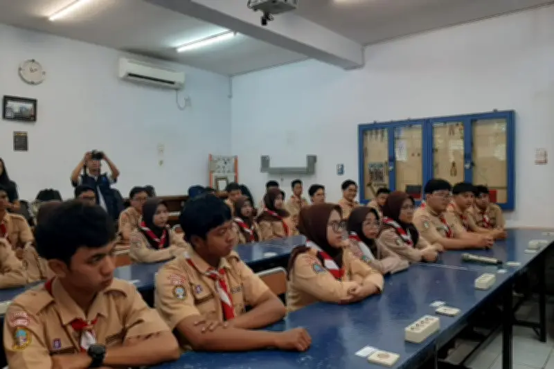 Pemerintah Dorong Lulusan SMK Kuasai Bahasa Asing untuk Daya Saing Global