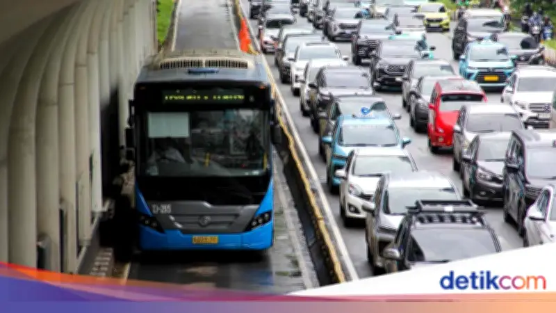 Pemprov DKI: Kajian Kenaikan Tarif TransJakarta Hal Lumrah, Subsidi Capai Rp 3,7 Triliun