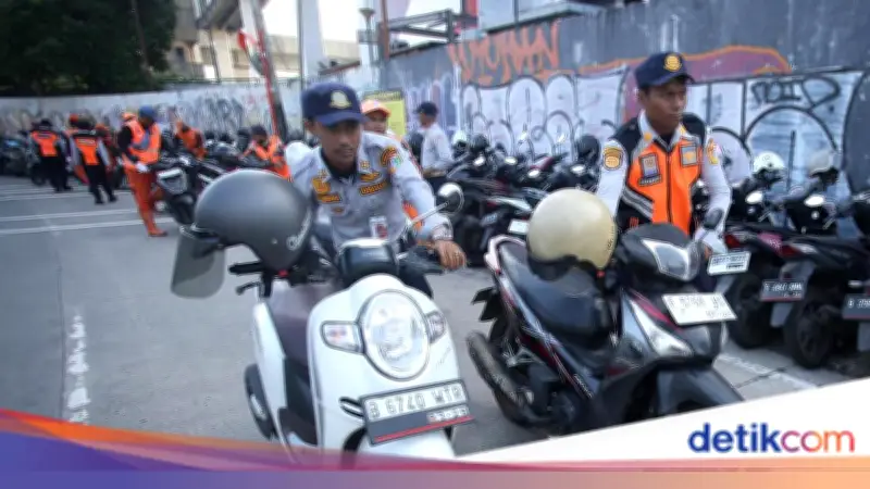Pemprov DKI Tertibkan Parkir Liar Dekat Stasiun MRT Lebak Bulus