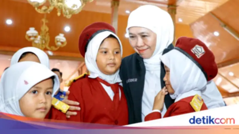 Pemprov Jatim Terapkan Pembatasan Gadget di SMA, SMK, dan SLB Mulai 13 April 2026
