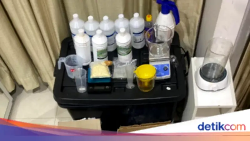 Polda Metro Bongkar Lab Narkoba Tembakau Sintetis di Jakpus, 5 Kg Disita