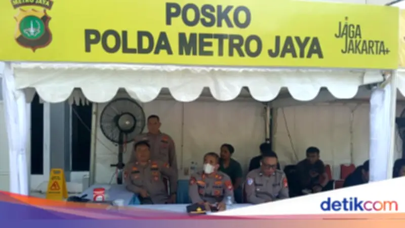 Polda Metro Buka Posko di RSUD Bekasi Bantu Korban Kecelakaan KA