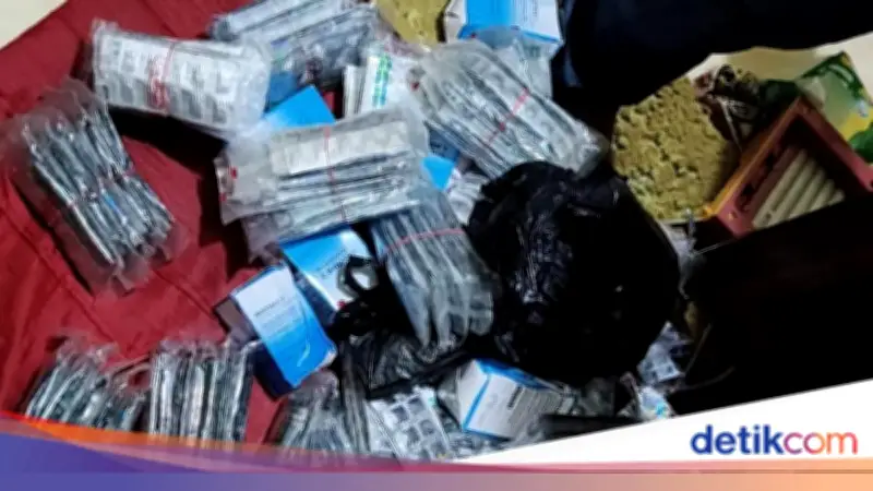 Polisi Bongkar Modus Warung Klontong Jual Obat Keras di Jakarta Selatan