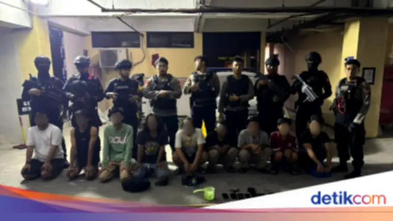 Polisi Gagalkan Tawuran di Jaktim, 9 Pemuda Mabuk dan Senjata Rakitan Diamankan